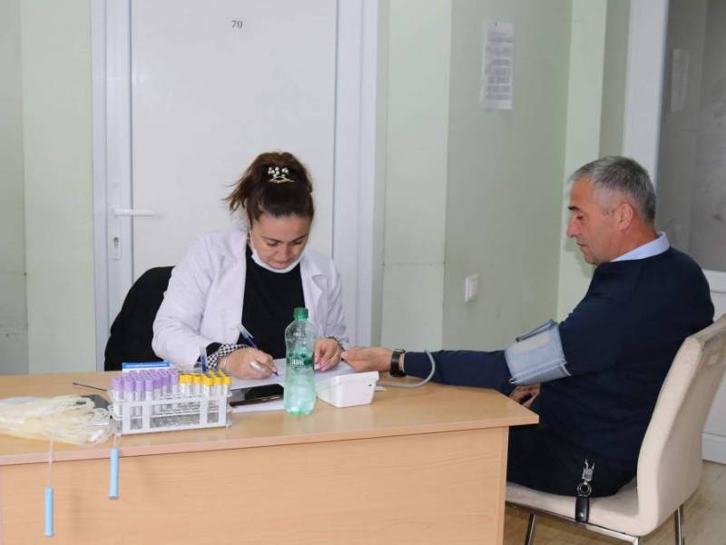 ცაგერის მუნიციპალიტეტის ჯანდაცვის ცენტრში კამპანია "გაიღე სისხლი, აჩუქე ბავშვებს...